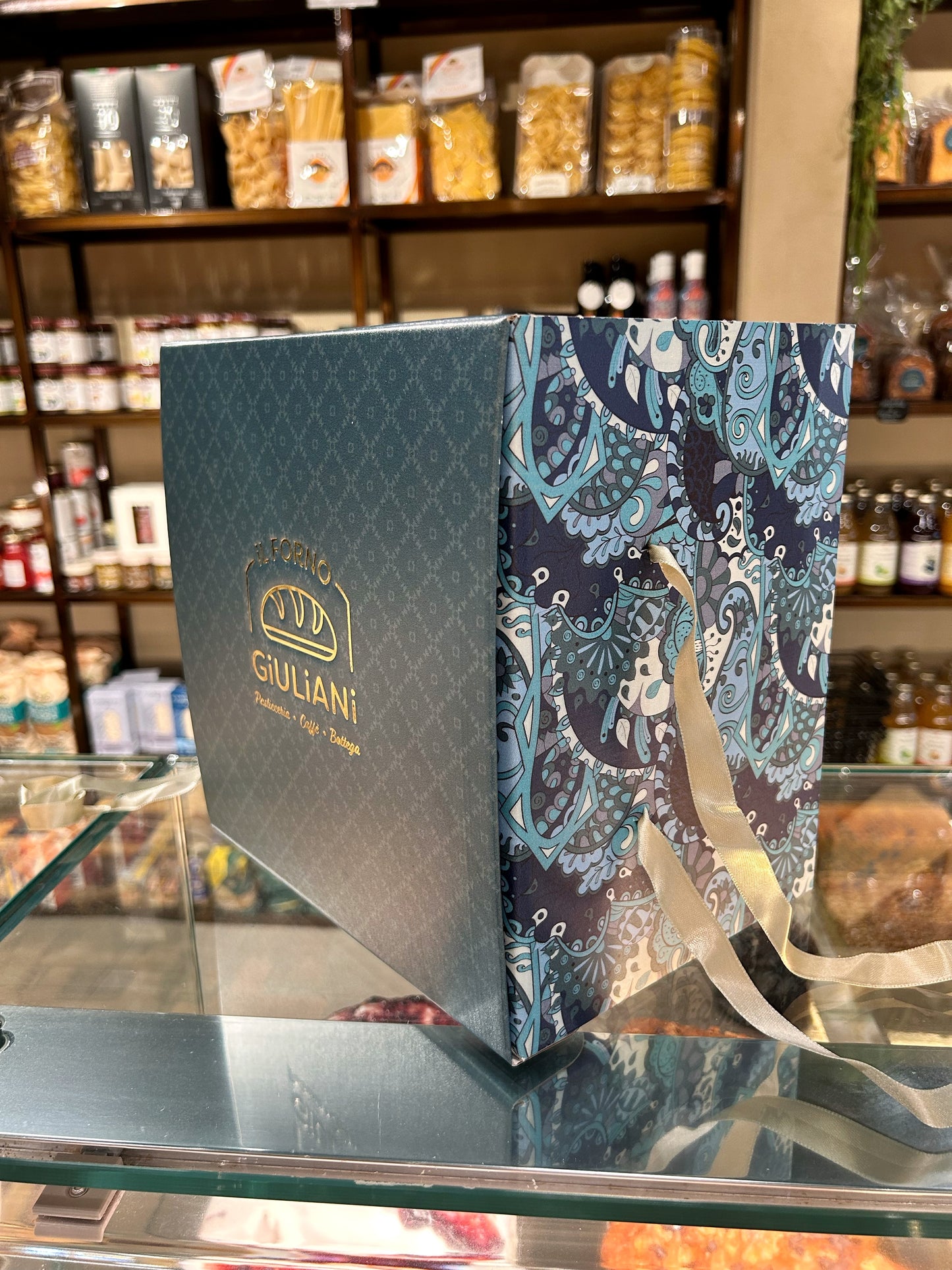 Panettone in confezione regalo