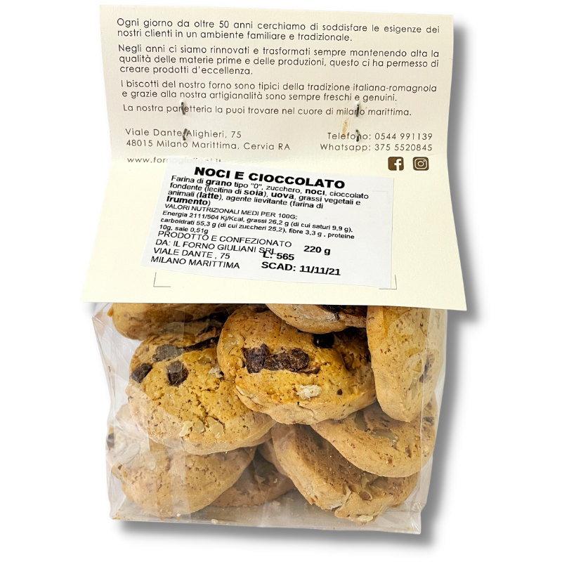 Biscotti con Noci e Cioccolato